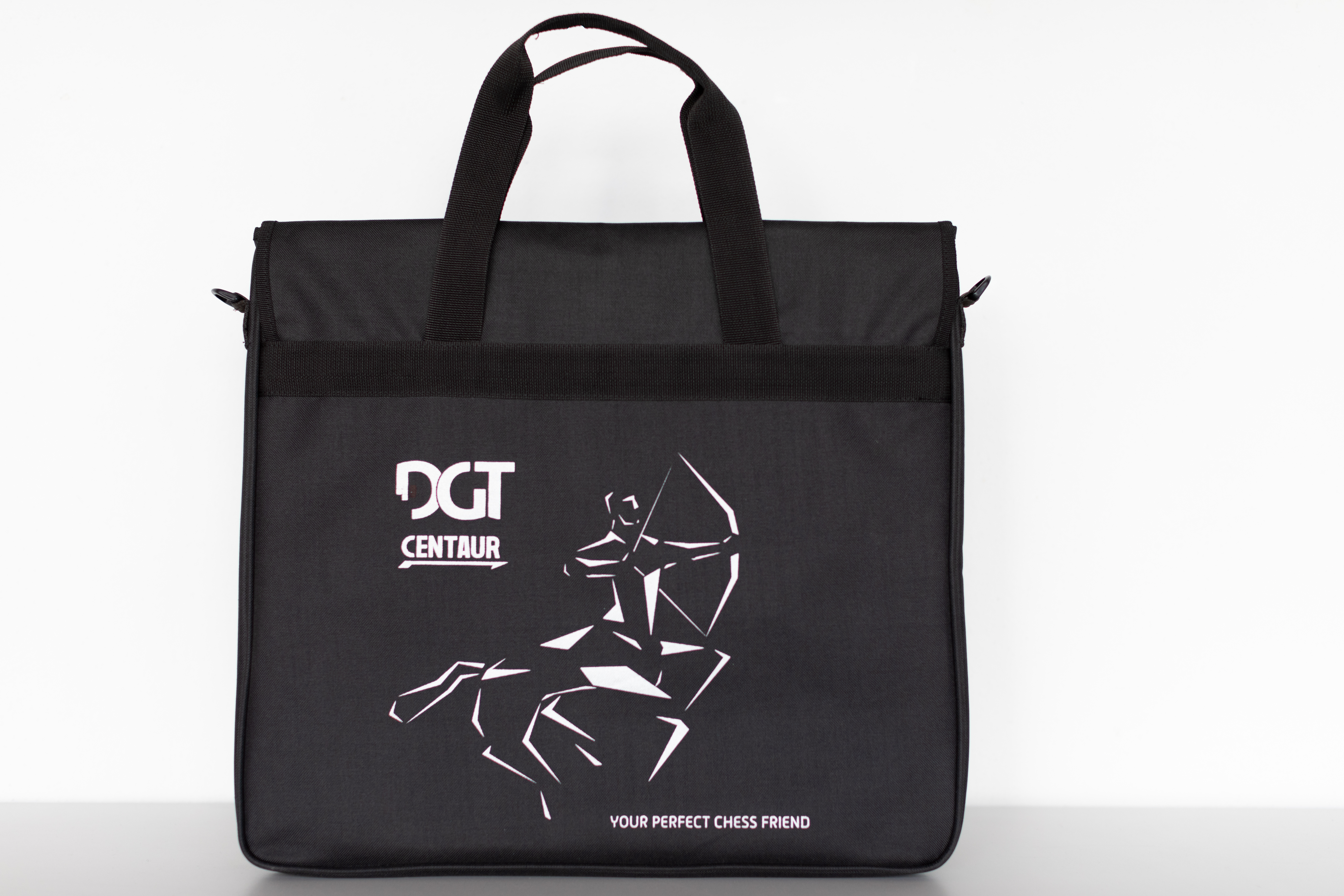 DGT-Centaur-travel-bag-back-1 Schwarze DGT Centaur Schachtasche mit Logo