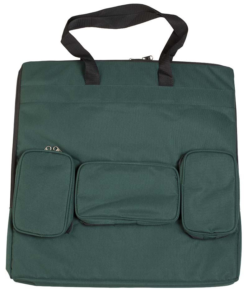 Stofftasche Turnier (grün) Grüne quadratische Transporttasche aus robustem Stoff mit drei aufgesetzten Außentaschen, schwarzem Tragegriff und Reißverschluss oben